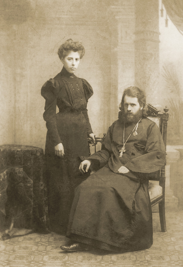 Священник Владимир Воробьев с супругой Ольгой Николаевной, 1907–1909 годы