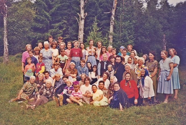 С прихожанами Вознесенского собора. Лето 1995 года
