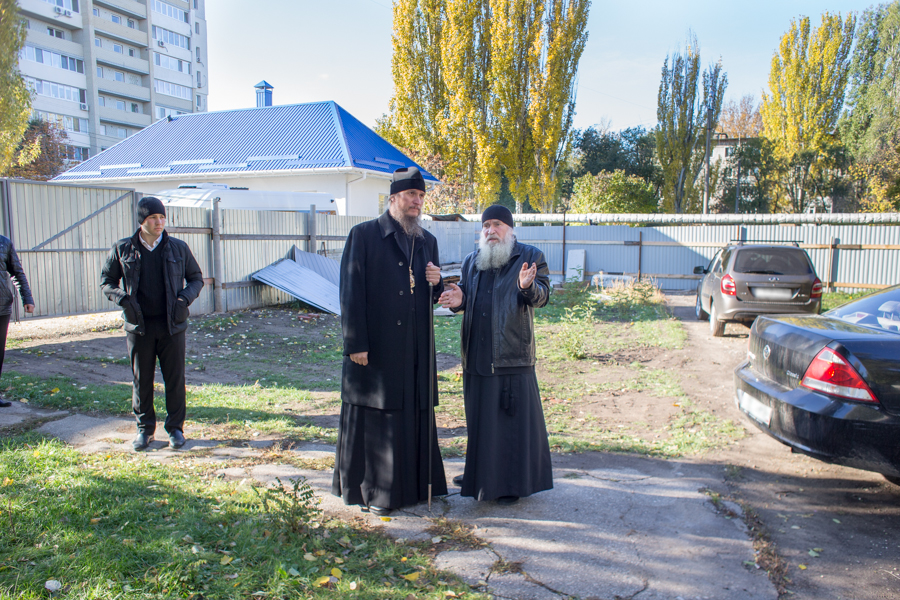 С епископом Пахомием
