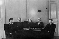 Правление Саратовской духовной семинарии. 1914 год. В центре — ректор архимандрит Серафим (Лукъянов)