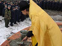 В основание храма в Летном городке заложена памятная капсула