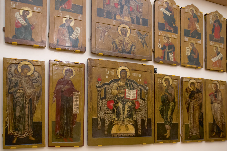 Часть иконостаса