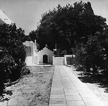 Яффа. Гробница св. Тавифы в Русском саду (после реставрации 1955г.)