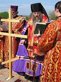 Преосвященнейший Лонгин, Епископ Саратовский и Вольский совершил Чин основания храма в честь Рождества Христова