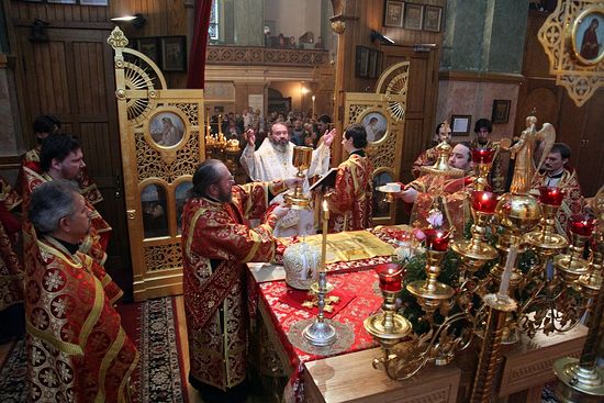 В свято-Никольском соборе Нью-Йорка