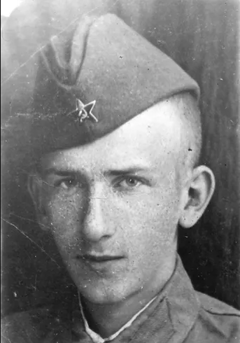 Рядовой Юрий Дивильковский, 1943 г.
