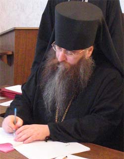 Епископ Саратовский и Вольский Лонгин подписывает Соглашение о сотрудничестве Территориального министерства культуры РФ по сохранению культурных ценностей в г. Саратов и Саратовской епархии РПЦ