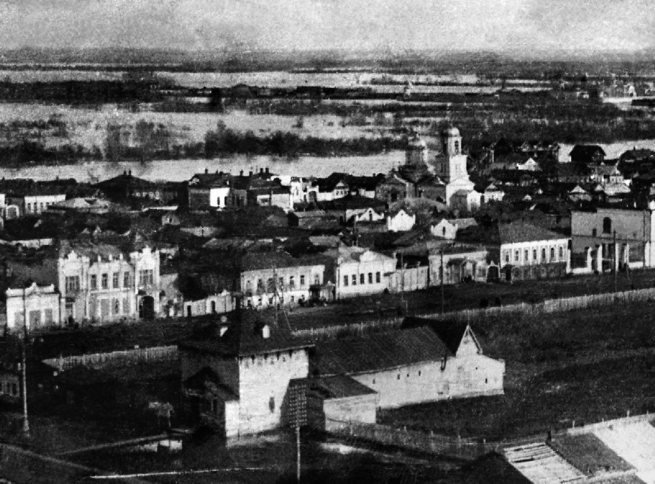 Рождество-Богородицкий единоверческий храм г. Николаевска (Пугачева), где служил отец Иоанн
