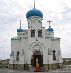 Храм в селе Белогорное Вольского района