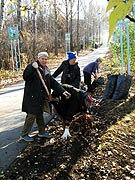 Православный лагерь, субботник.jpg