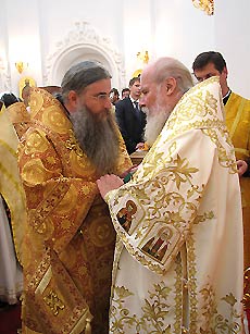 Патриарх Московский и всея Руси Алексий II и Епископ Саратовский и Вольский Лонгин на Великом освящении Свято-Михайловского собора г. Ижевска