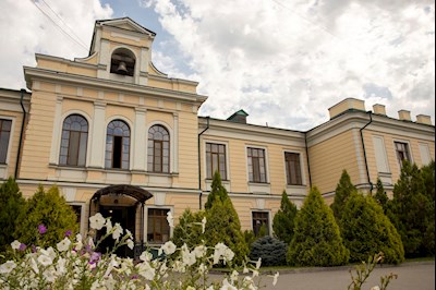 Митрополит Игнатий совершил Божественную литургию в Свято-Никольском мужском монастыре г. Саратова