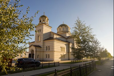 Митрополит Игнатий совершил Божественную литургию в соборном храме святителя Спиридона Тримифунтского г. Саратова