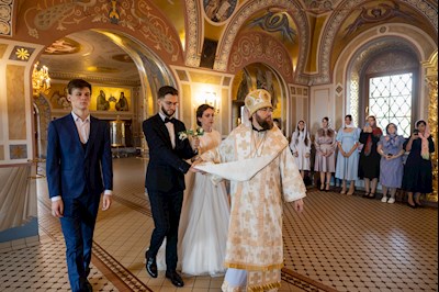 Митрополит Игнатий совершил таинство Венчания в Свято-Троицком кафедральном соборе г. Саратова