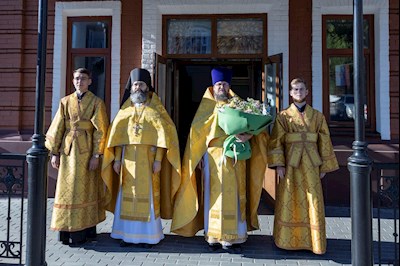 Митрополит Игнатий совершил Божественную литургию в храме апостола и евангелиста Иоанна Богослова при СПДС
