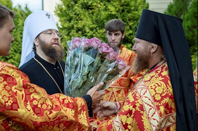 Митрополит Игнатий совершил Божественную литургию в Свято-Никольском мужском монастыре г. Саратова