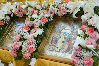 Митрополит Игнатий совершил Божественную литургию в соборном храме святителя Спиридона Тримифунтского г. Саратова
