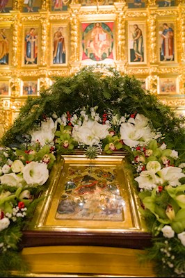 Митрополит Игнатий совершил ночное рождественское богослужение