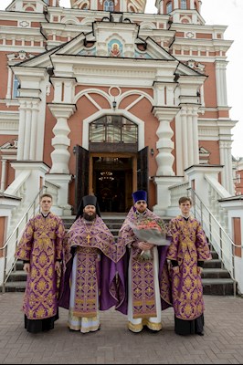 Митрополит Игнатий совершил Божественную литургию в Покровском соборе г. Саратова