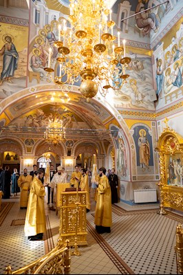 Митрополит Игнатий совершил таинство Венчания в Свято-Троицком кафедральном соборе г. Саратова