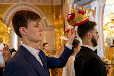 Митрополит Игнатий совершил таинство Венчания в Свято-Троицком кафедральном соборе г. Саратова