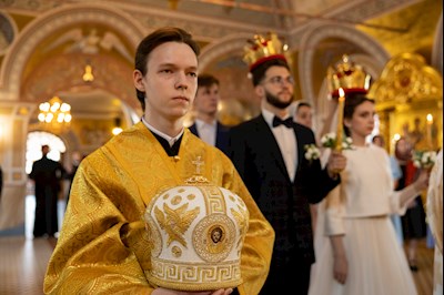 Митрополит Игнатий совершил таинство Венчания в Свято-Троицком кафедральном соборе г. Саратова