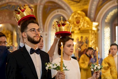 Митрополит Игнатий совершил таинство Венчания в Свято-Троицком кафедральном соборе г. Саратова