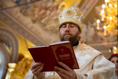 Митрополит Игнатий совершил таинство Венчания в Свято-Троицком кафедральном соборе г. Саратова