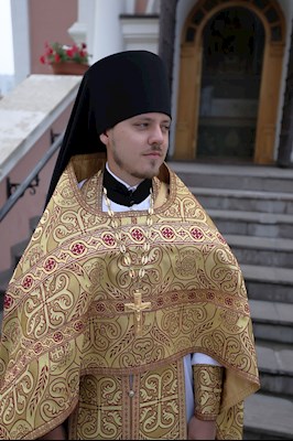 Митрополит Игнатий совершил Божественную литургию в Свято-Троицком кафедральном соборе г. Саратова