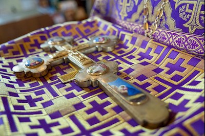 Митрополит Игнатий совершил Божественную литургию в Покровском соборе г. Саратова
