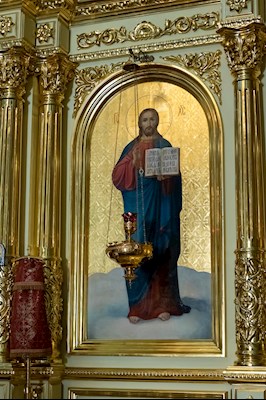 В Покровском соборе Саратова встретили ковчег с частицей мощей святого великомученика Пантелеимона