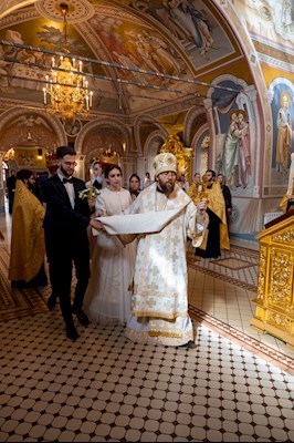Митрополит Игнатий совершил таинство Венчания в Свято-Троицком кафедральном соборе г. Саратова