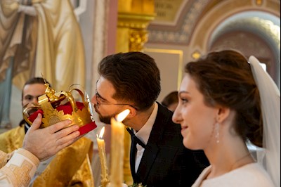 Митрополит Игнатий совершил таинство Венчания в Свято-Троицком кафедральном соборе г. Саратова