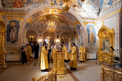 Митрополит Игнатий совершил таинство Венчания в Свято-Троицком кафедральном соборе г. Саратова