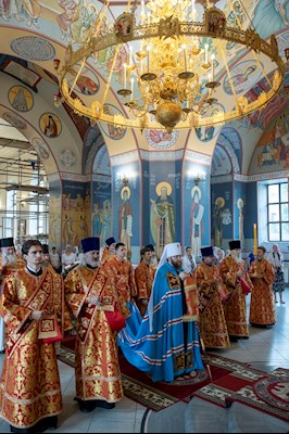 Митрополит Игнатий совершил Божественную литургию в Свято-Никольском мужском монастыре г. Саратова