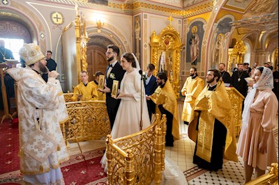 Митрополит Игнатий совершил таинство Венчания в Свято-Троицком кафедральном соборе г. Саратова
