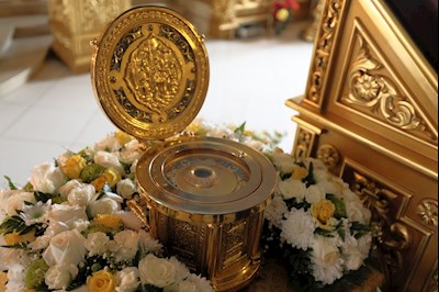 Митрополит Игнатий совершил Божественную литургию в Свято-Троицком кафедральном соборе г. Саратова