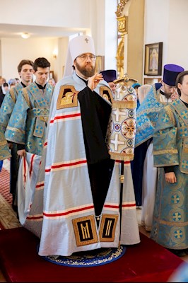 Митрополит Игнатий совершил Божественную литургию в храме в честь Казанской иконы Божией Матери г.Саратова