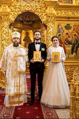 Митрополит Игнатий совершил таинство Венчания в Свято-Троицком кафедральном соборе г. Саратова