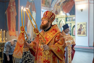 Митрополит Игнатий совершил Божественную литургию в Свято-Никольском мужском монастыре г. Саратова