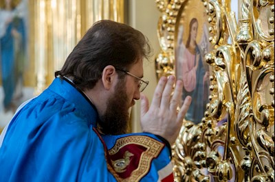 Митрополит Игнатий совершил Божественную литургию в Покровском соборе г. Саратова