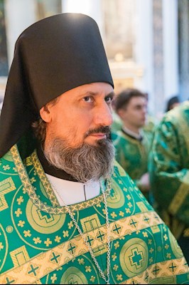 Митрополит Игнатий совершил Божественную литургию в Духосошественском соборе г. Саратова