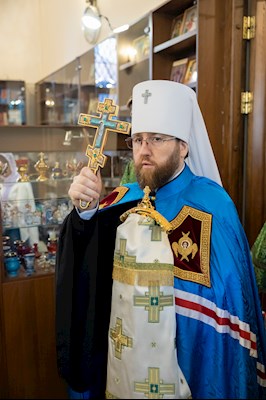 Митрополит Игнатий совершил Божественную литургию в Серафимовском храме г. Саратова