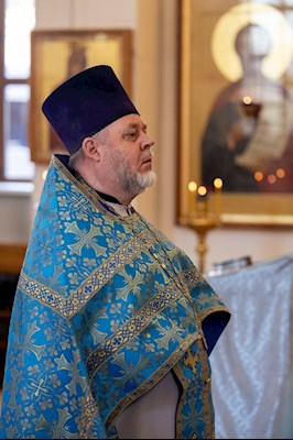 Митрополит Игнатий совершил Божественную литургию в храме в честь Казанской иконы Божией Матери г.Саратова