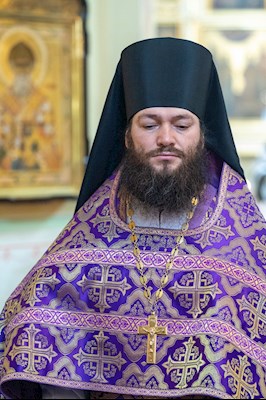 Митрополит Игнатий совершил Божественную литургию в Покровском соборе г. Саратова