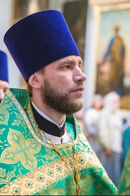 Митрополит Игнатий совершил Божественную литургию в Духосошественском соборе г. Саратова