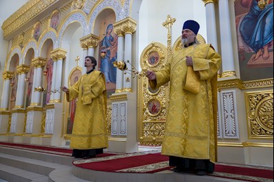 Митрополит Игнатий совершил Божественную литургию в соборном храме святителя Спиридона Тримифунтского г. Саратова