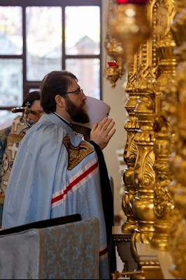 Митрополит Игнатий совершил Божественную литургию в храме в честь Казанской иконы Божией Матери г.Саратова