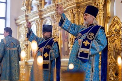 Митрополит Игнатий совершил Божественную литургию в храме в честь Казанской иконы Божией Матери г.Саратова