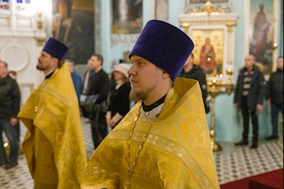 Митрополит Игнатий совершил Божественную литургию в Духосошественском соборе г. Саратова